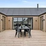 1147 Holiday home
